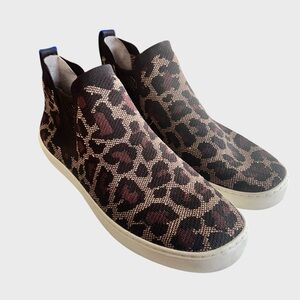 Rothy’s women’s the Chelsea Boots in a wildcat leopard Print.